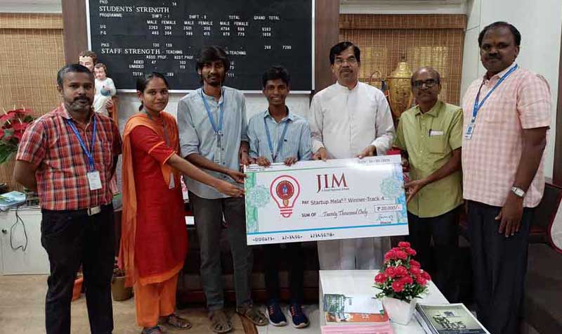Mr.Mugilan, Mr.Ruthiswaran and Ms. Pavithra  from I PG  students, Department of Electronics, Won the first prize -startup mela 6.0 organised by Joseph's institute of management (JIM) and  received cash prize of RS 20000
